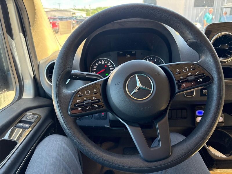 Used 2019 Mercedes-Benz Sprinter 3500XD Chassis Image 19