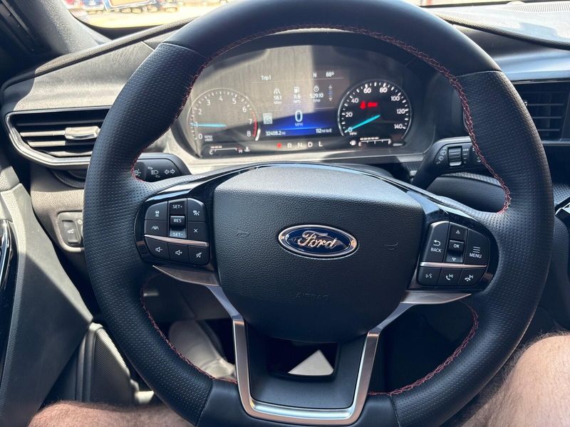 Used 2022 Ford Explorer ST-LineImage 15