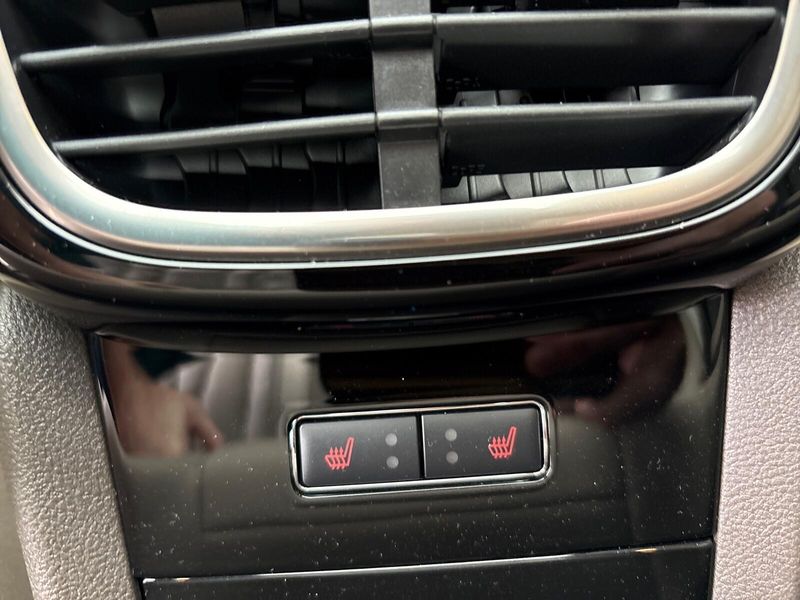 Used 2023 Lincoln Nautilus ReserveImage 5