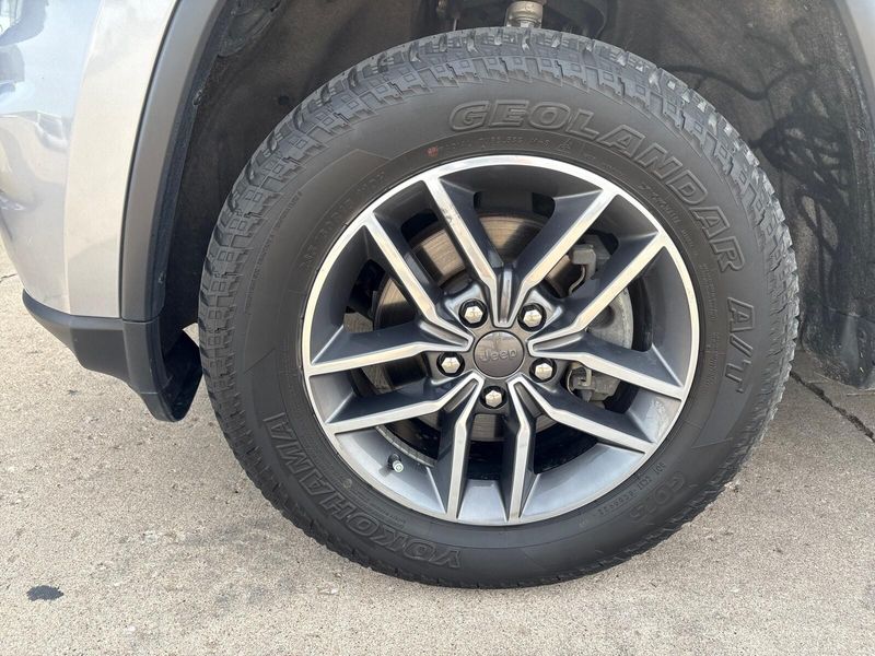 Used 2020 Jeep Grand Cherokee LimitedImage 14