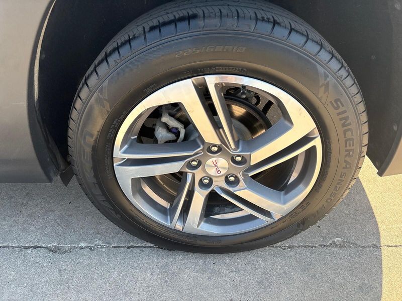 Used 2019 GMC Terrain SLTImage 11