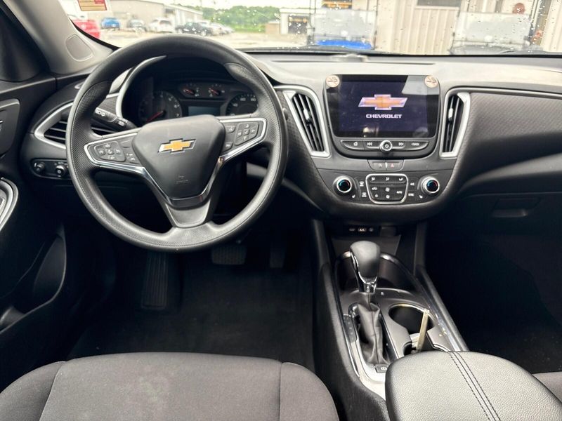 2023 Chevrolet Malibu LTImage 5