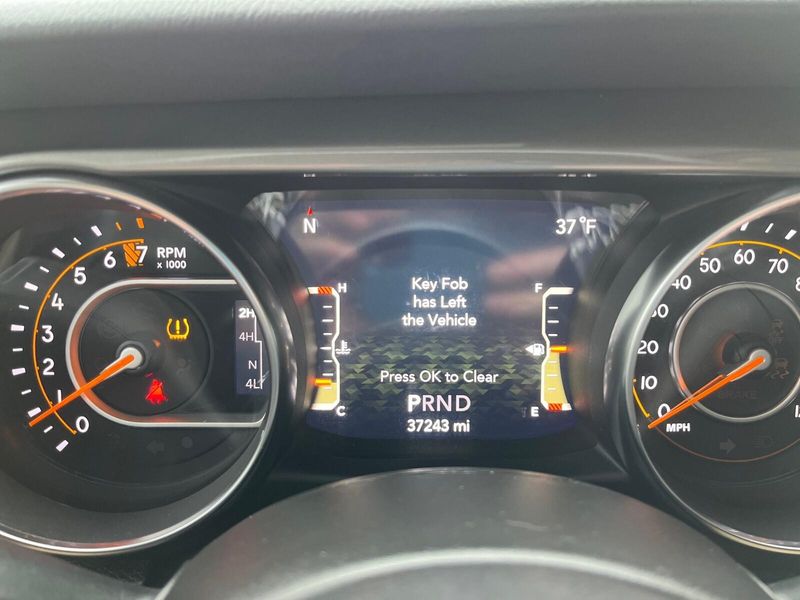 2021 Jeep Wrangler Unlimited SaharaImage 7