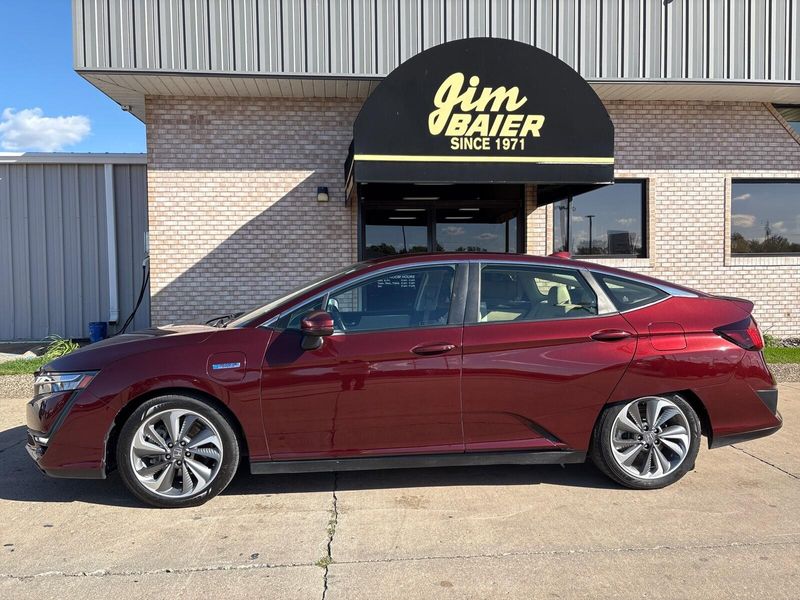Used 2018 Honda Clarity Plug-In Hybrid TouringImage 2