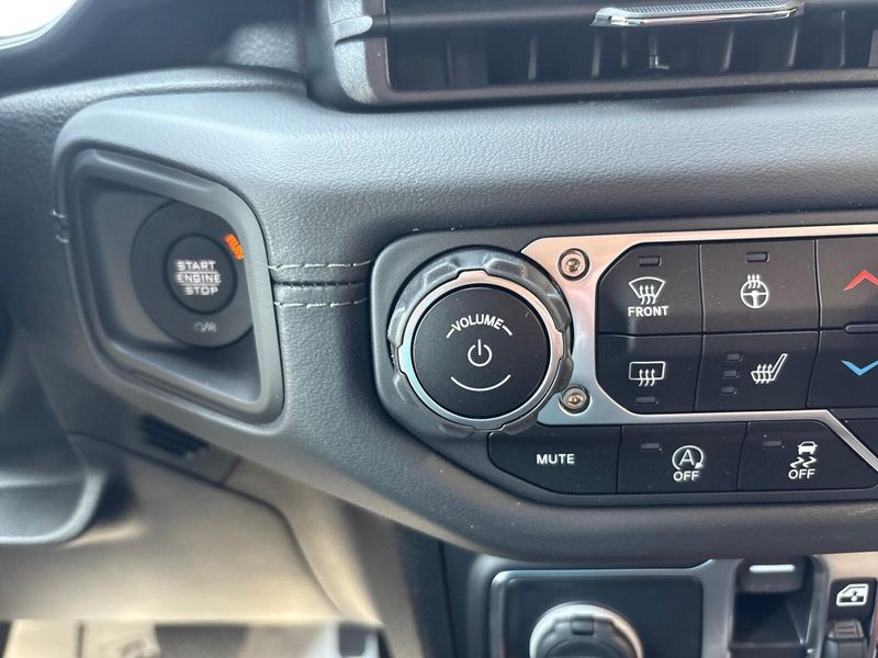 2025 Jeep Wrangler 4-door RubiconImage 20