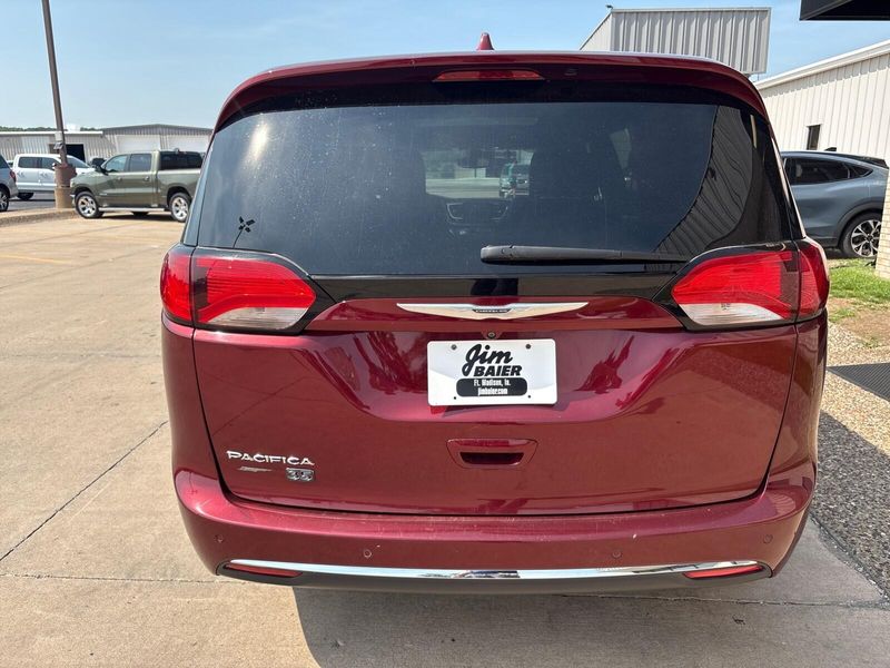 2020 Chrysler Pacifica Touring L PlusImage 10