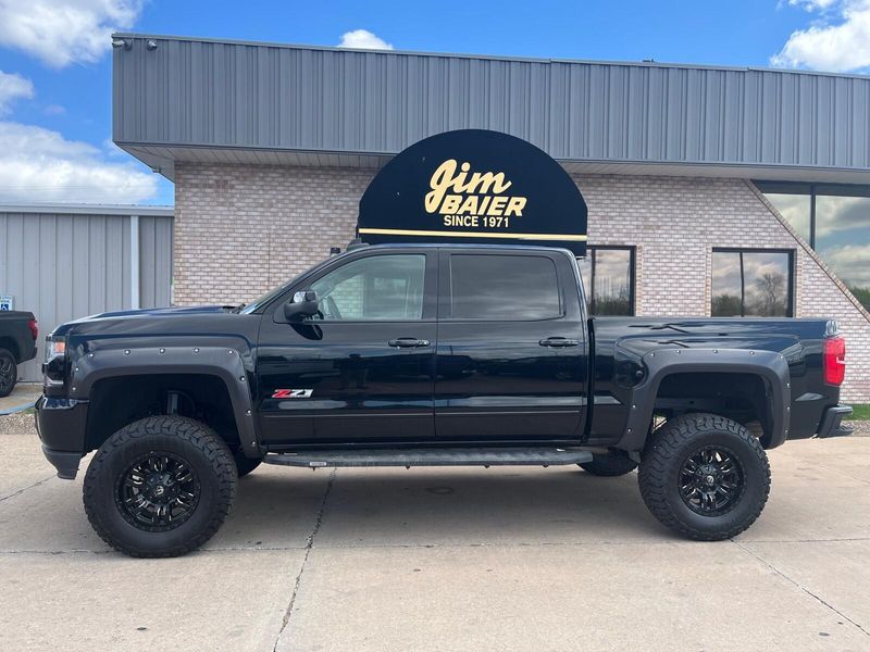 2017 Chevrolet Silverado 1500 LTZImage 2