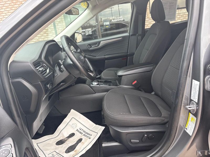 Used 2024 Ford Escape ActiveImage 3
