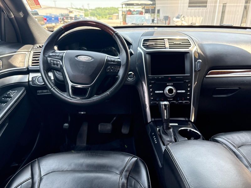 2019 Ford Explorer PlatinumImage 7