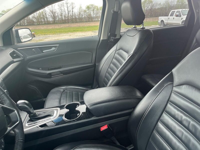 2017 Ford Edge SELImage 10