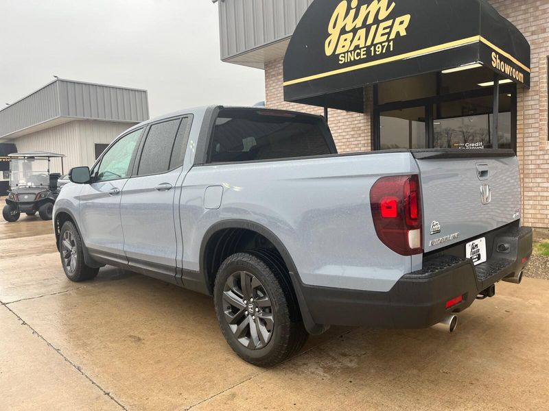 2023 Honda Ridgeline SportImage 10