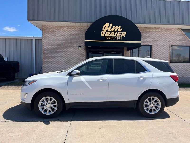 2019 Chevrolet Equinox LTImage 2