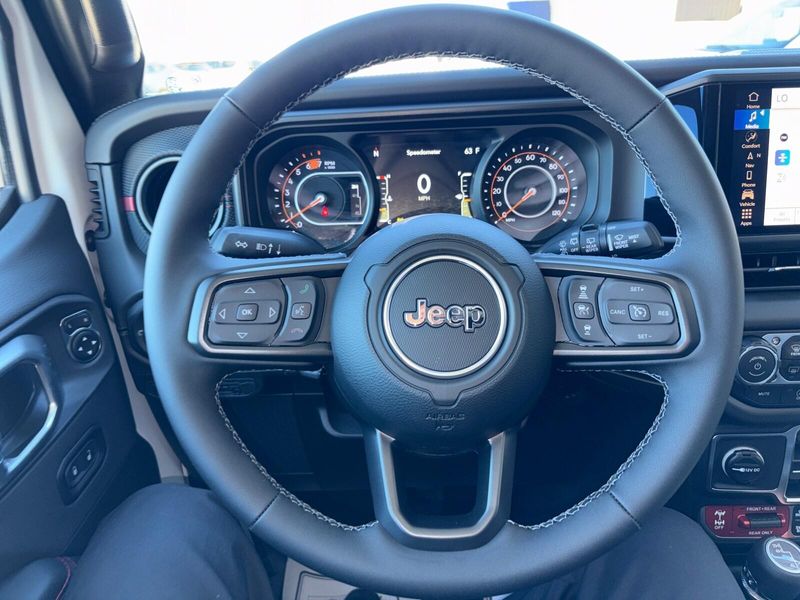 New 2027 Jeep Wrangler 4-door RubiconImage 13
