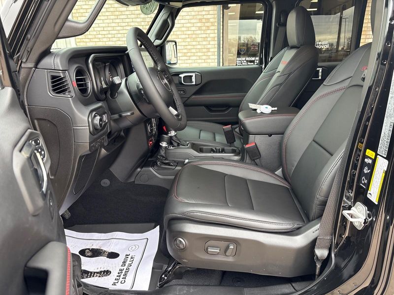 New 2026 Jeep Wrangler 4-door RubiconImage 3