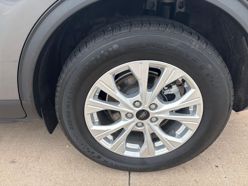 Used 2024 Ford Escape ActiveImage 11