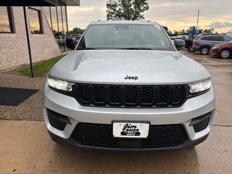 2025 Jeep Grand Cherokee Altitude X 4x4Image 6