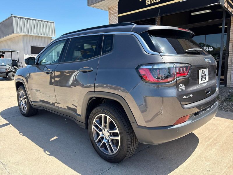 Used 2020 Jeep Compass LatitudeImage 11
