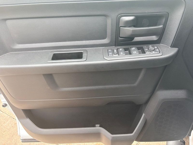 New 2026 RAM 2500 Black Express Crew Cab 4x4 6