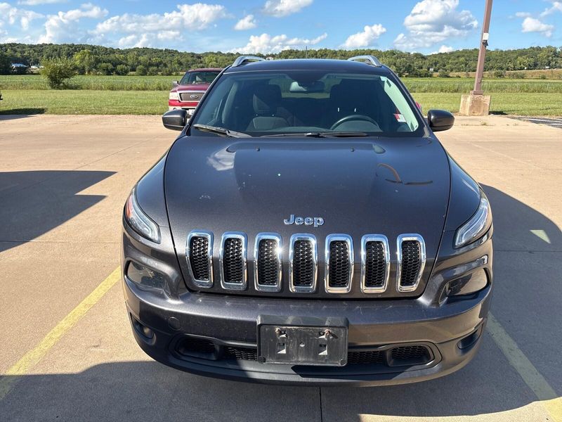 Used 2015 Jeep Cherokee Latitude AltitudeImage 11