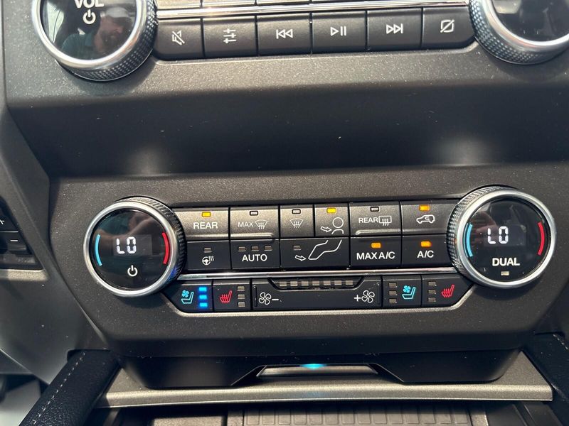 Used 2019 Ford Expedition XLTImage 23