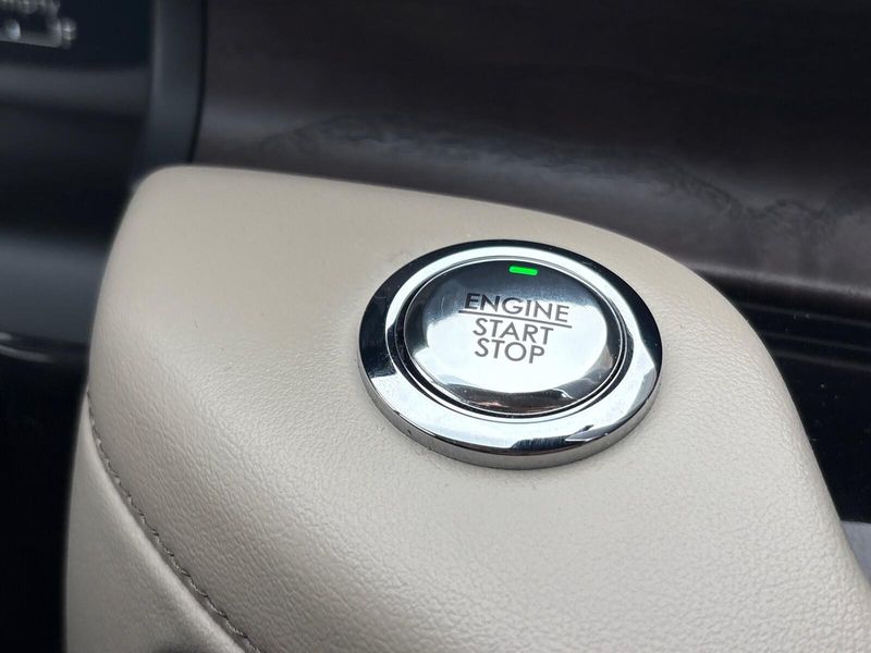 Used 2021 Lincoln Aviator ReserveImage 23