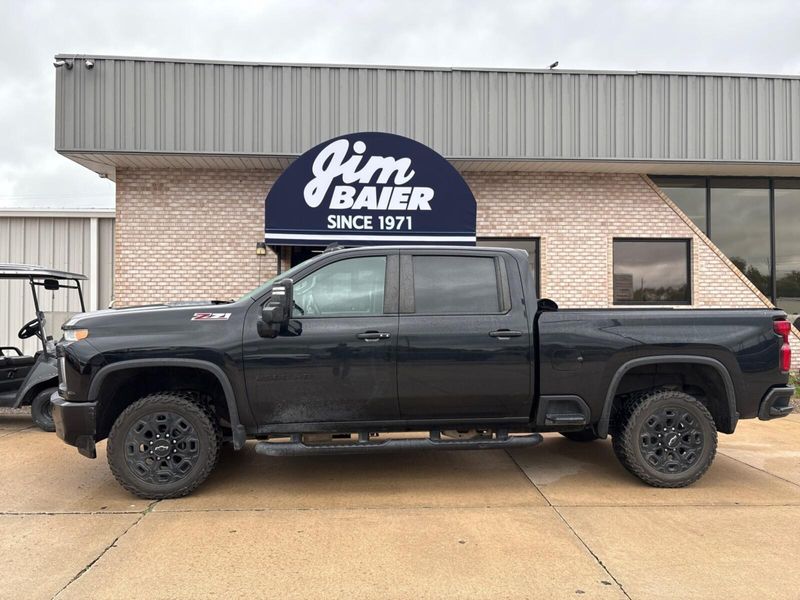 Used 2022 Chevrolet Silverado 2500HD LTZImage 2