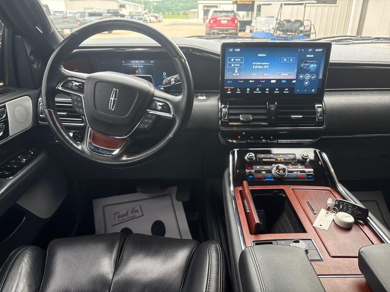 2022 Lincoln Navigator ReserveImage 6
