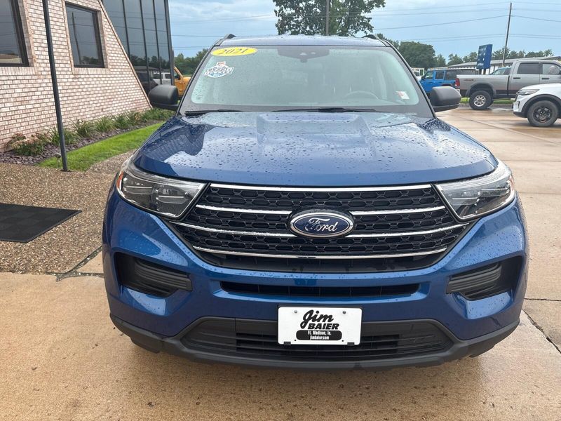 Used 2021 Ford Explorer XLTImage 8