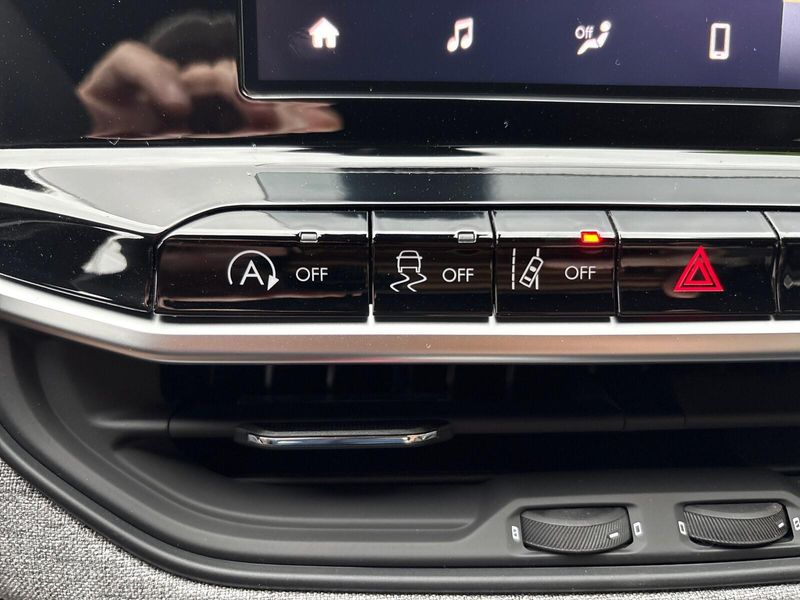 2025 Jeep Compass Latitude 4x4Image 21