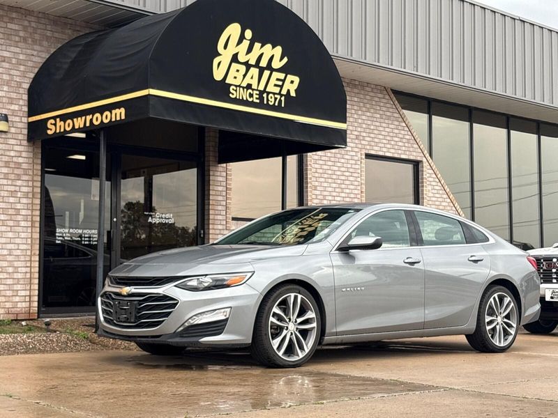 2023 Chevrolet Malibu LTImage 1