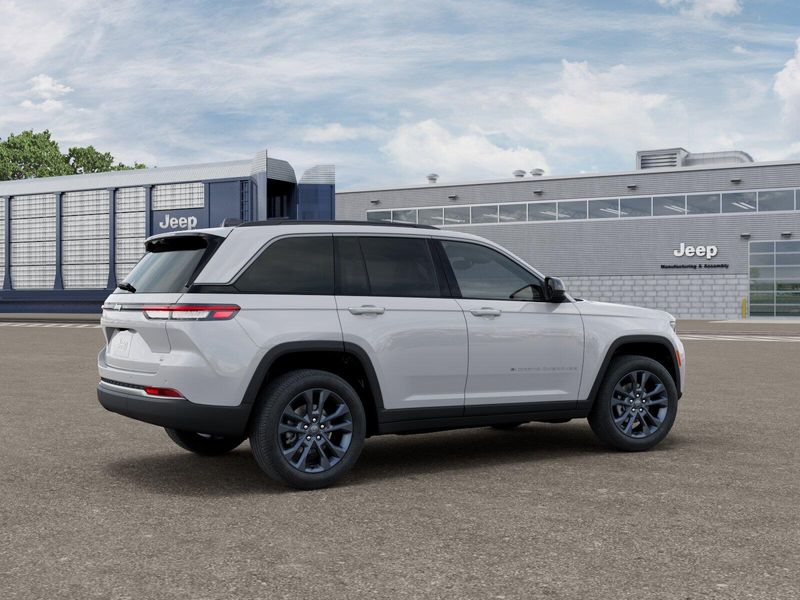 New 2026 Jeep Grand Cherokee 85th Anniversary Edition 4x4Image 2