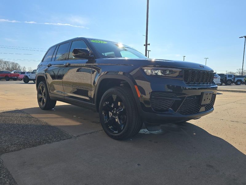 2025 Jeep Grand Cherokee Altitude X 4x4Image 6