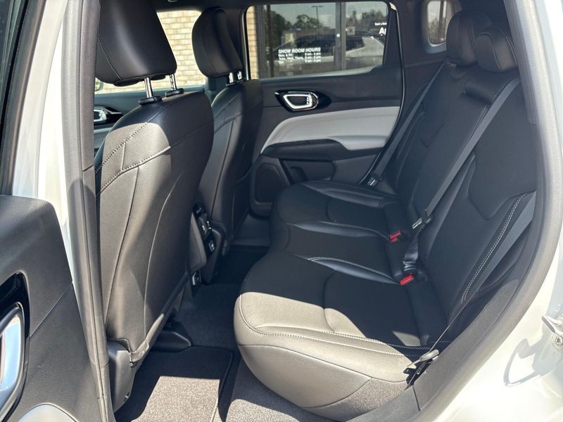 2025 Jeep Compass Limited 4x4Image 4