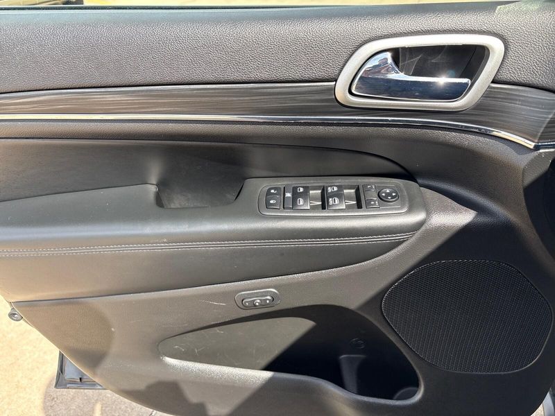 Used 2019 Jeep Grand Cherokee LimitedImage 14