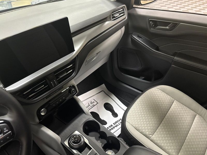 2025 Ford Escape Active photo 11