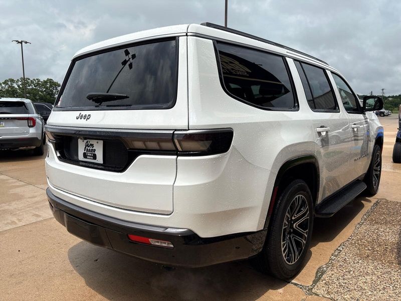 2026 Jeep Grand Wagoneer 4x4Image 9