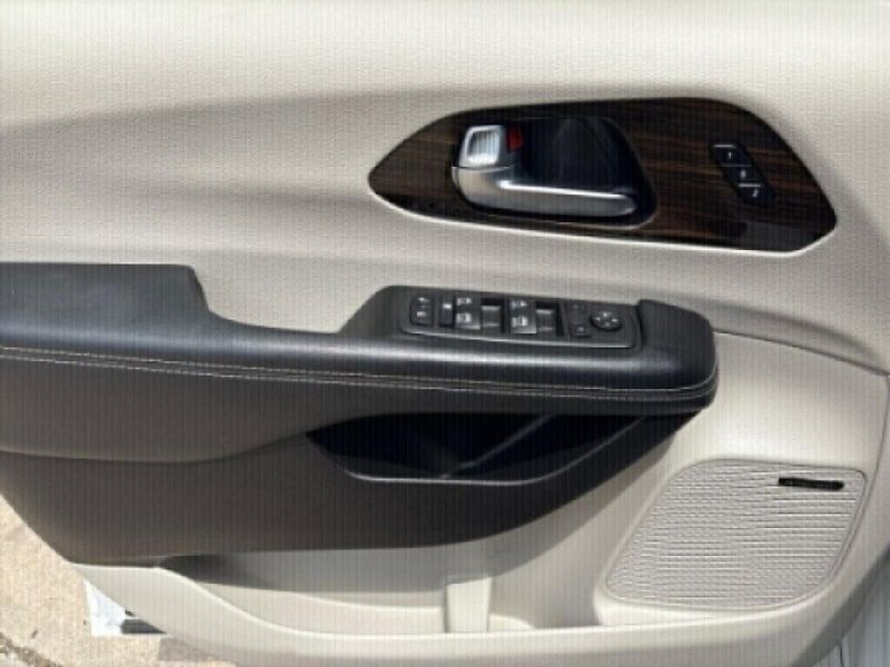 2022 Chrysler Pacifica LimitedImage 14