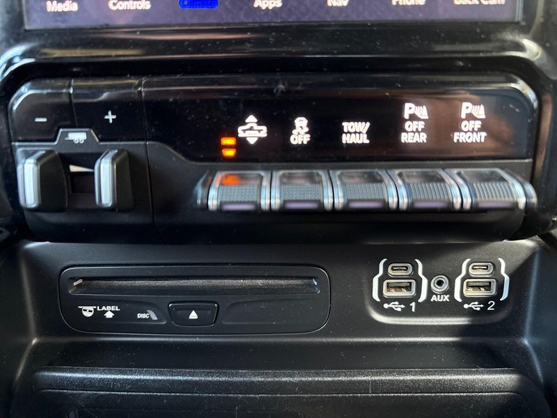 Used 2019 RAM 1500 LimitedImage 25