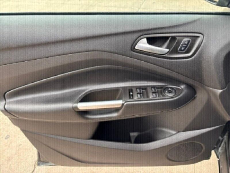 2019 Ford Escape SEImage 12