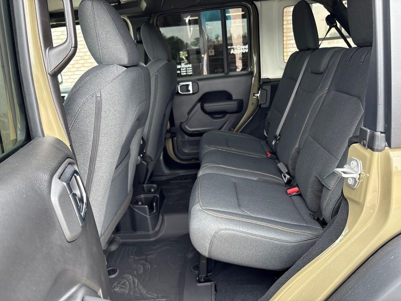 2025 Jeep Wrangler 4-door WillysImage 4