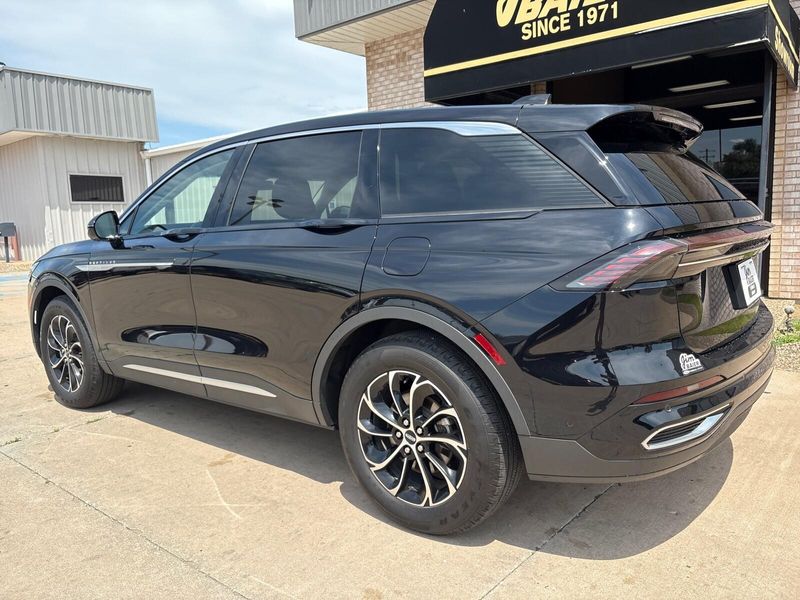 Used 2024 Lincoln Nautilus PremiereImage 10