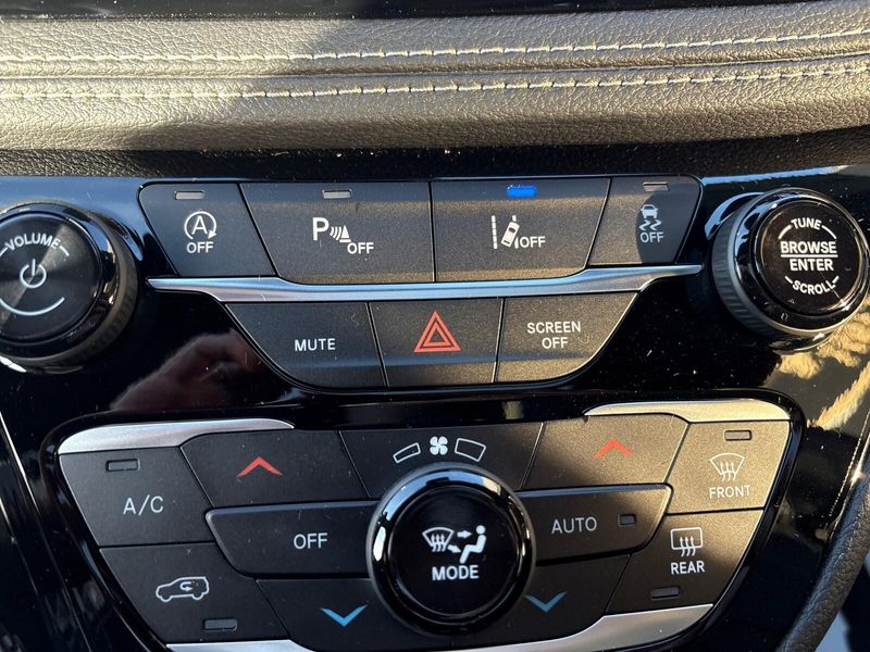 New 2026 Chrysler Pacifica LimitedImage 22