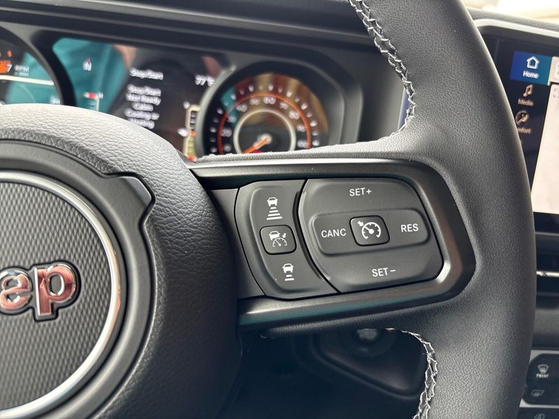 2025 Jeep Wrangler 4-door WillysImage 14