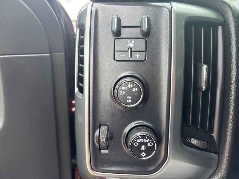 Used 2015 Chevrolet Silverado 1500 LTImage 15