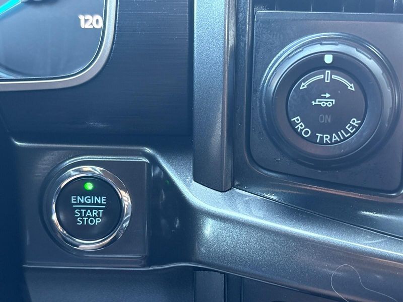 Used 2022 Ford F-150 XLTImage 18