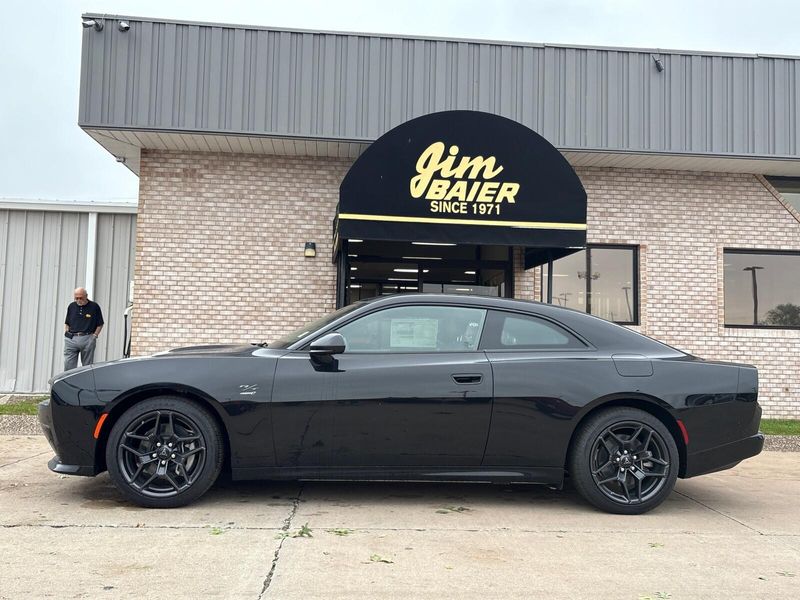 2024 Dodge Charger Daytona R/T AwdImage 2