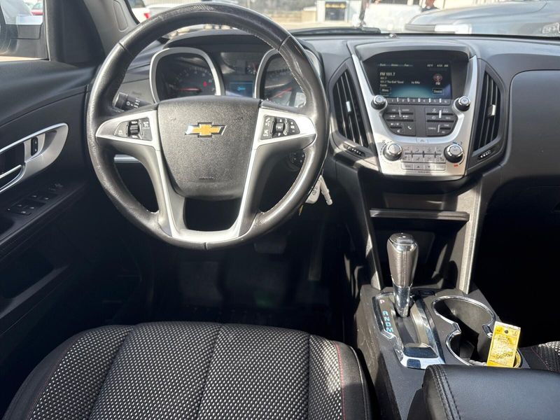 Used 2017 Chevrolet Equinox LTImage 5