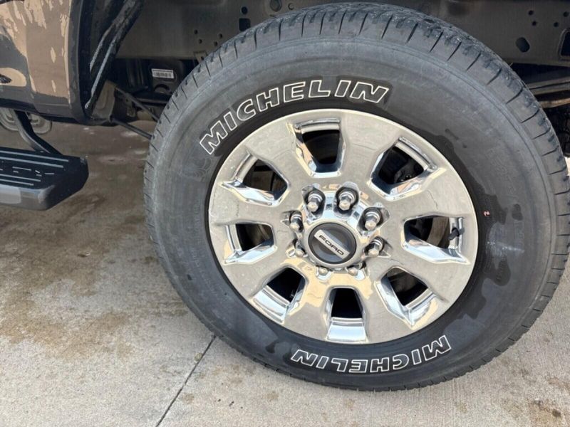 2019 Ford F-250 LariatImage 13