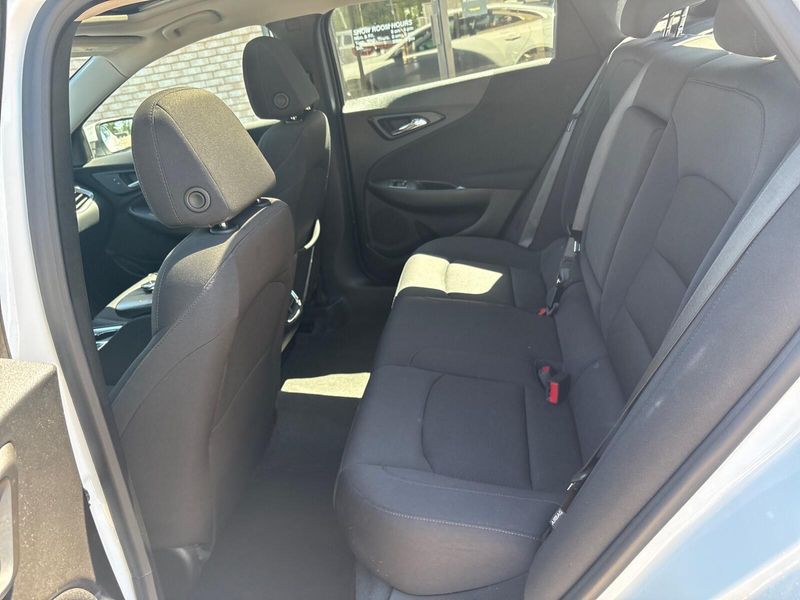 Used 2024 Chevrolet Malibu LTImage 4