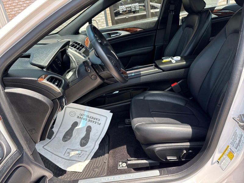 2020 Lincoln MKZ ReserveImage 3